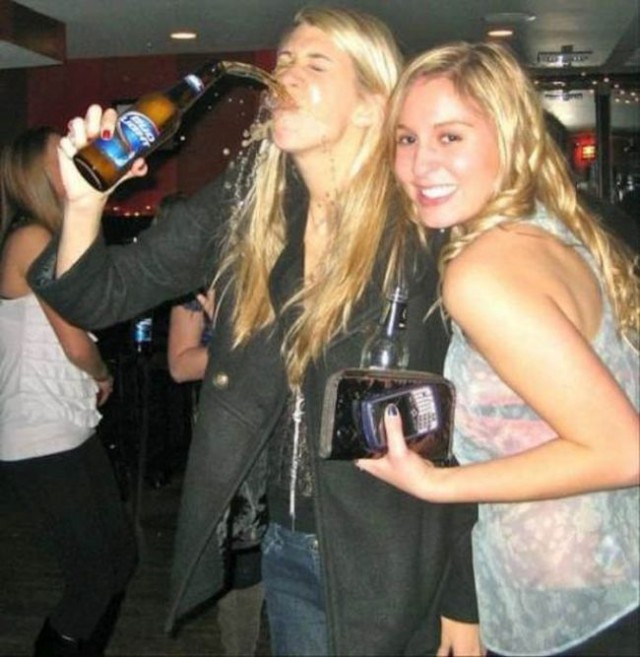 Выпила водку..., 1 пикча