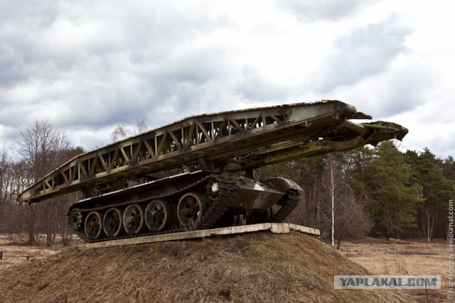 Брошенная военная техника под Москвой