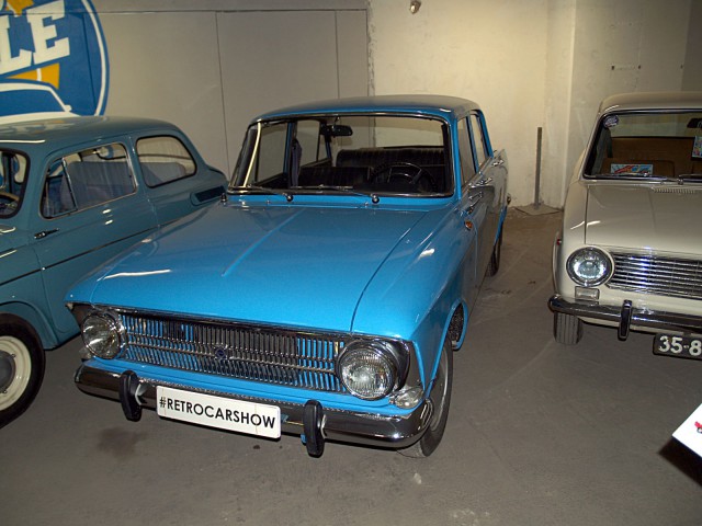Retro Car Show. СПб, ТЦ Питерлэнд.
