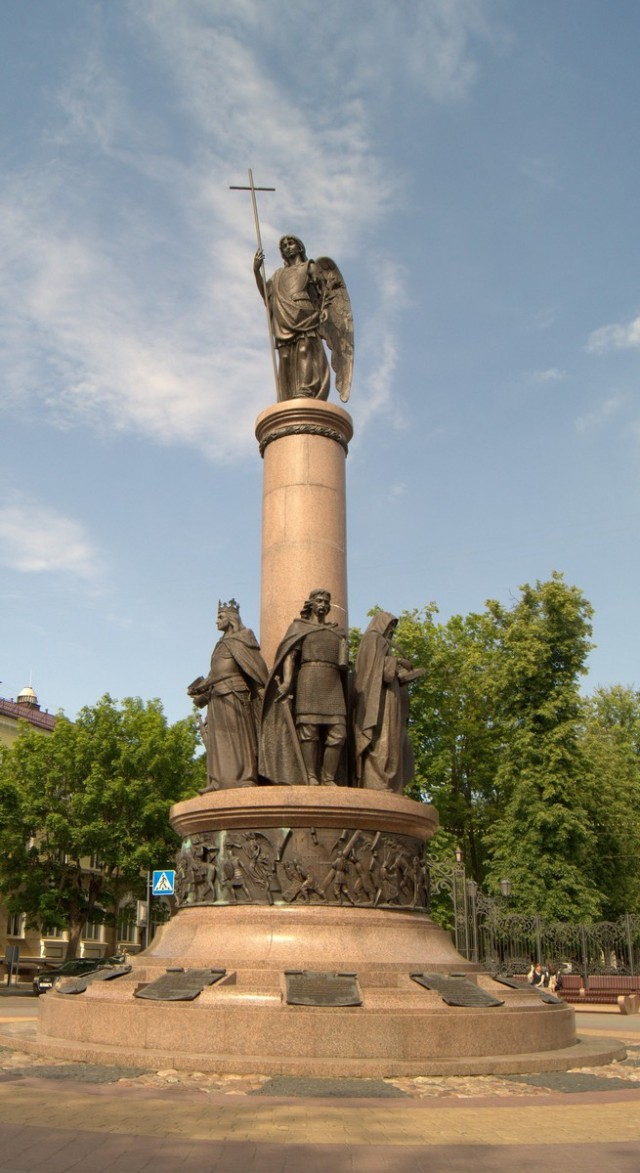 Косяки, отлитые в граните