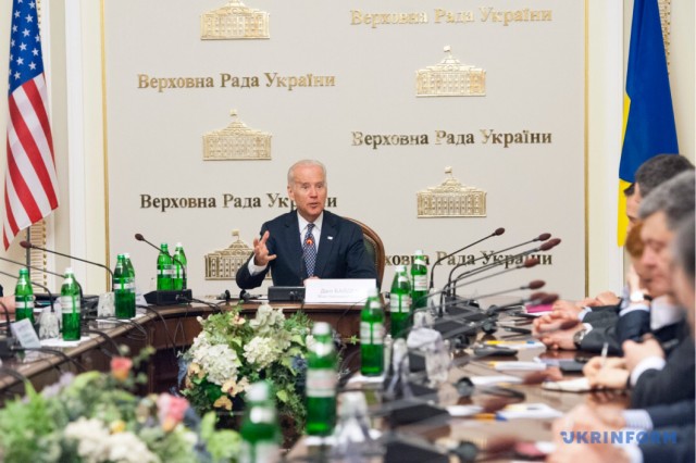 Дед подготовился