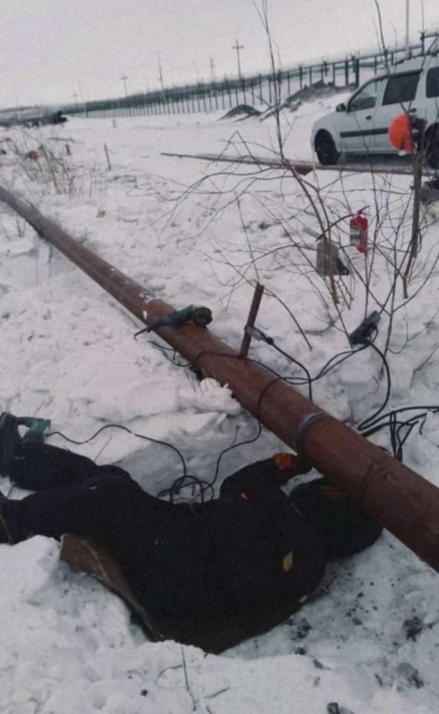 Зато искры за шиворот не летят