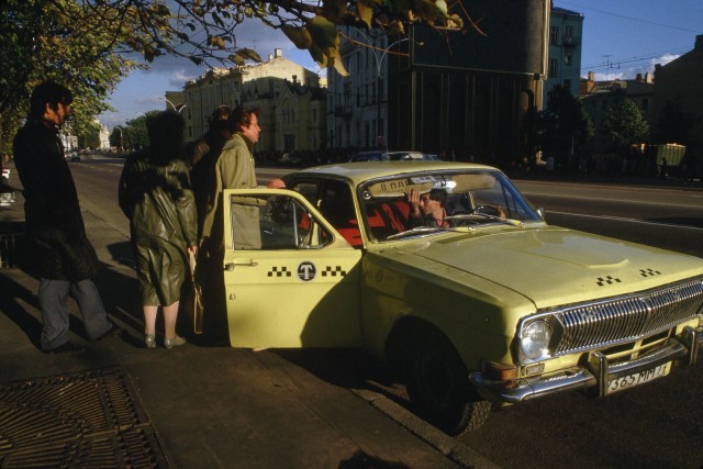 Фотохроника "загнивающего совка". Часть 11. Советские автомобили