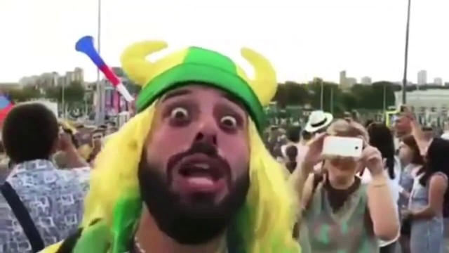 "Он перебрал, кто доставит его безопасно домой?"
