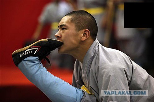 В рот мне ноги