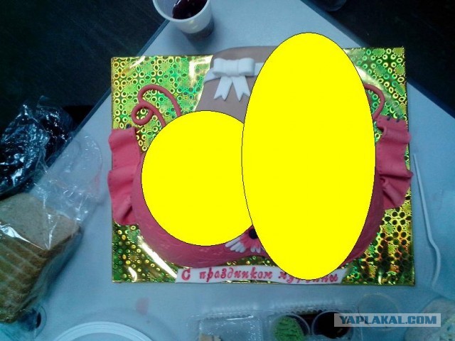 Поздравление сознательных сотрудниц