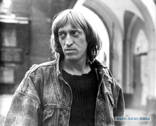 Фото актеров и музыкантов, из которых харизма плещет через край