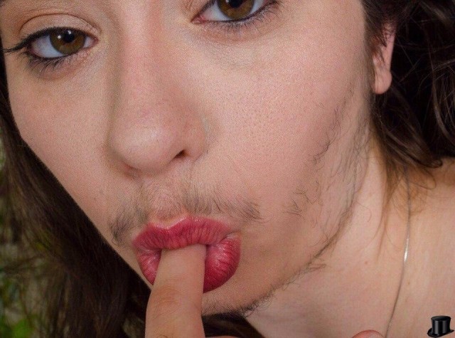 Давай я тебя ещё вот в этой позе сфоткаю