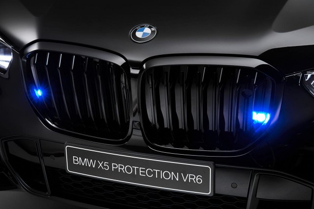 BMW представил бронированный кроссовер X5 Protection VR6