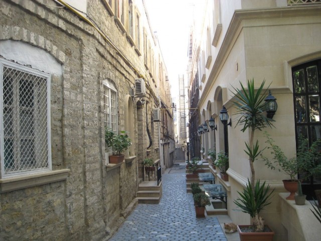 Москва - Баку - Тбилиси - Баку - Москва.