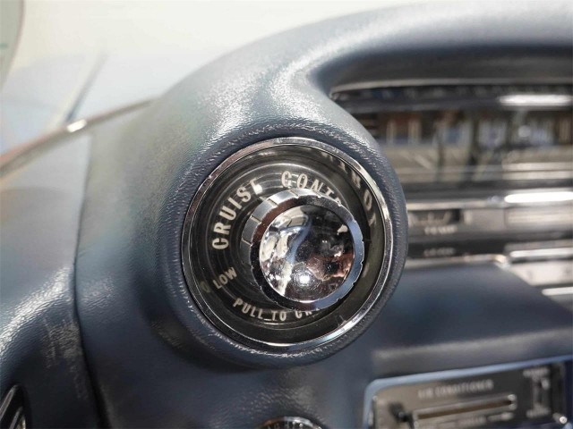 'CadMad' 1959 Cadillac Eldorado Brougham. Своеобразных автофото пост.