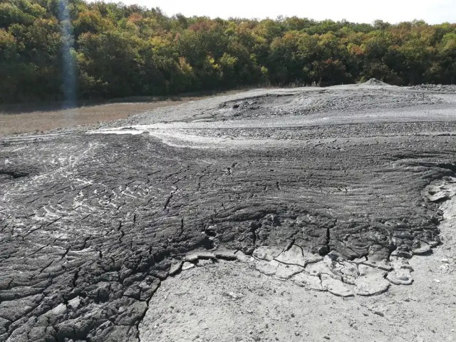 Он появляется раз в 7 лет — прямо из моря. И каждый раз пугает людей