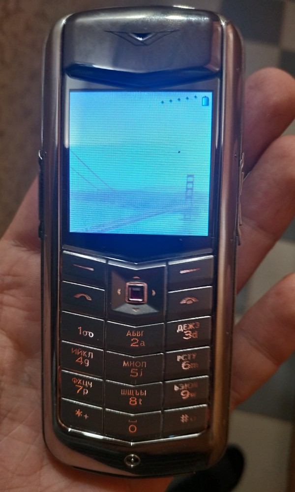 Продам телефон Vertu Constellation Sapphire