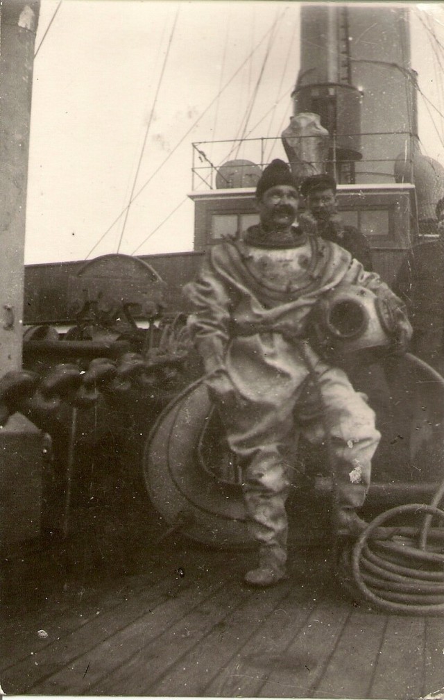 Ледокол «Ермак» — 29 октября 1898 года на воду спущен первый в мире ледокол арктического класса