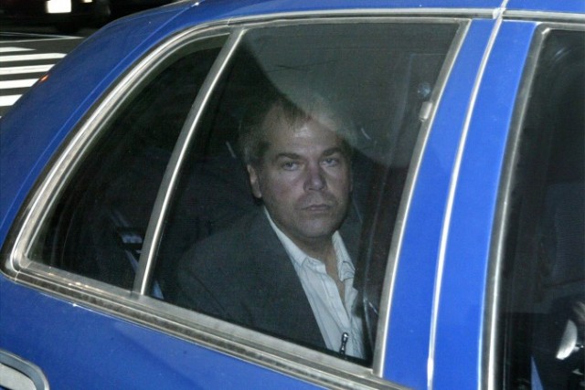 У гроба Папы Иоанна Павла II