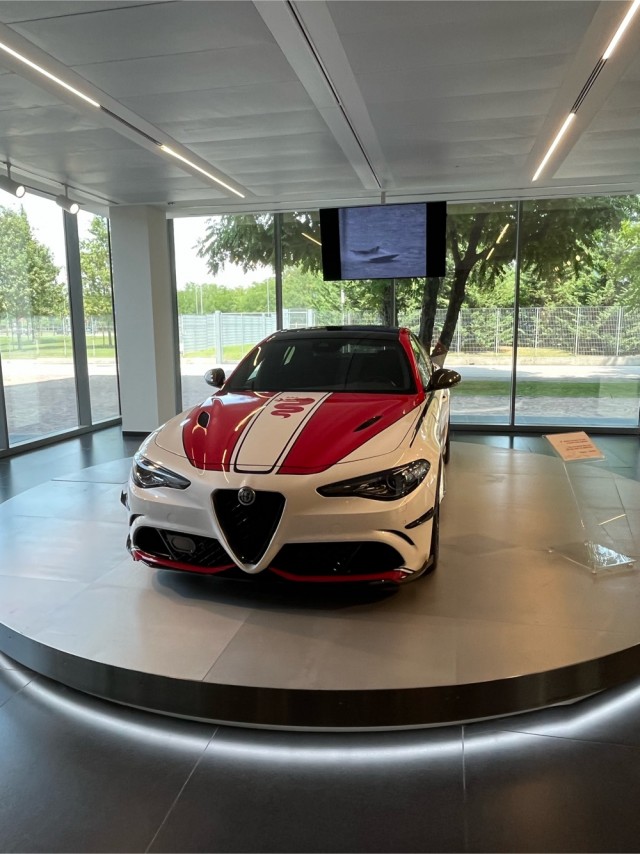 Alfa Romeo museo. Красивых автомобилей пост