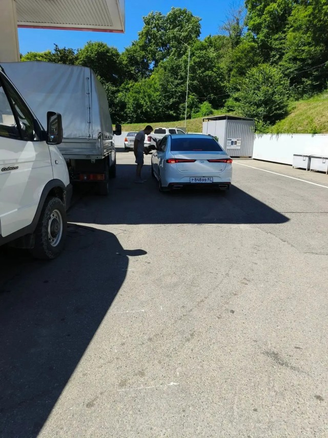 В Новороссийске закончился бензин на всех заправках