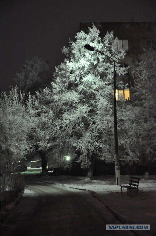 Вечер субботы в декабре, вышел за хлебушком...