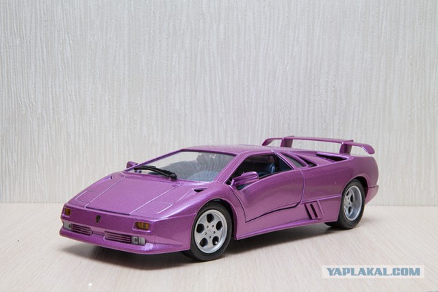 Lamborghini в масштабе 1:18