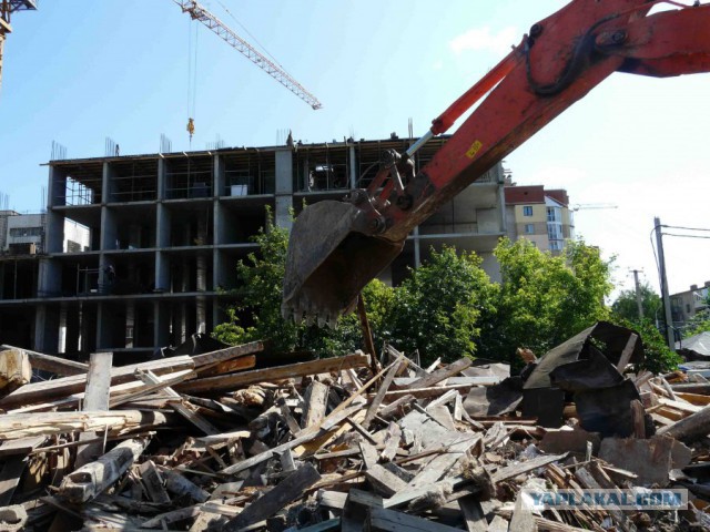 В Уфе застройщики снесли дом, пока его хозяева были в саду