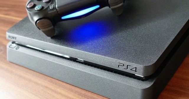 Консоль вразвес: пользователь купил PlayStation 4 за 9 евро, взвесив ее на весах