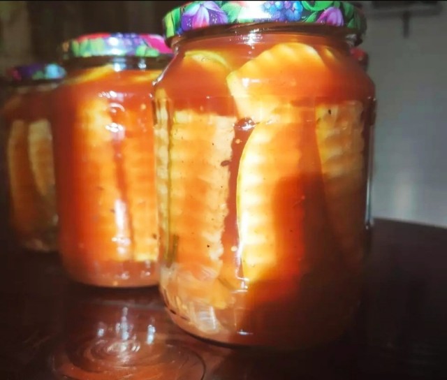 Кабачки маринованные с острым кетчупом