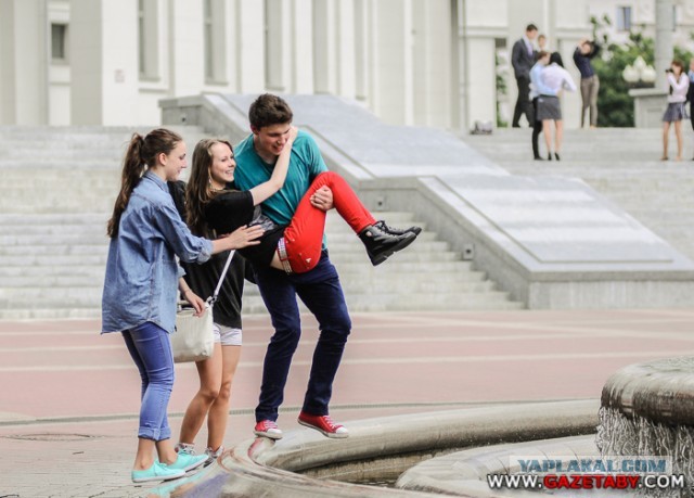 В белорусских школах прозвенел последний звонок