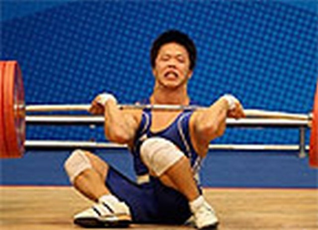 В тяжелой атлетике иногда побеждает... штанга!