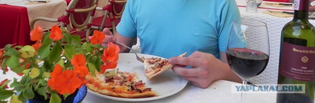 Итальянский повар пробует белорусские пиццы