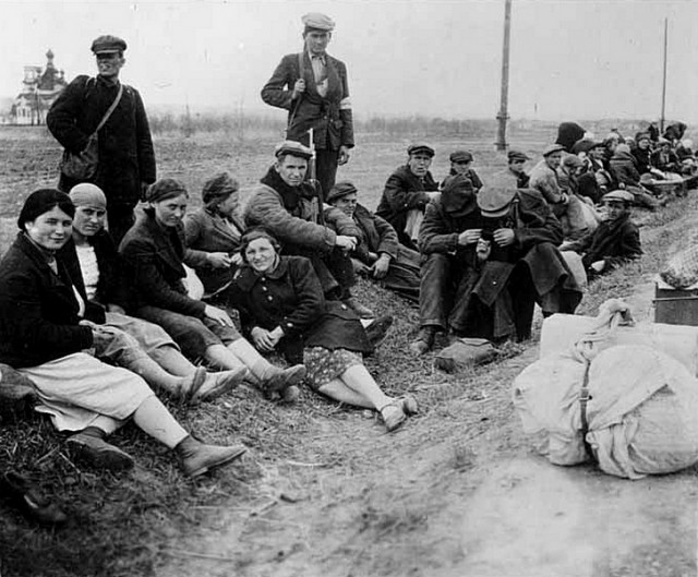"Дерутся лучше немцев": как бандеровцы окружили советских партизан на Западной Украине