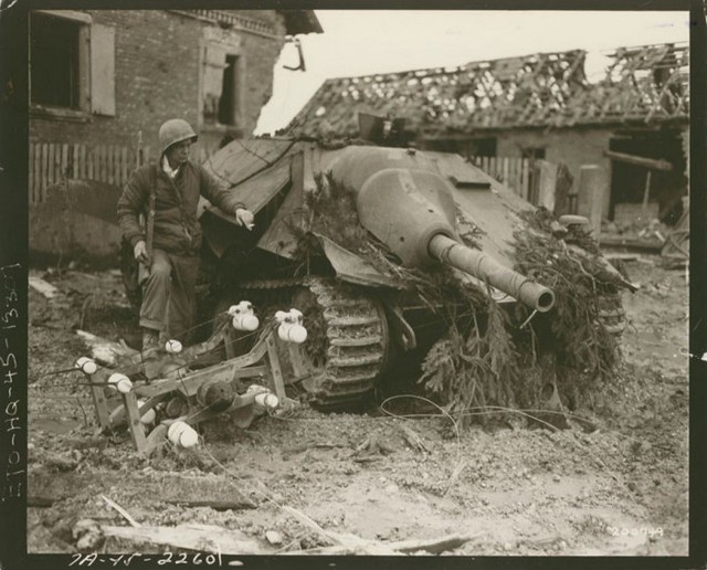 StuG III под кличкой "Гадюка", самая массовая в производстве с которой пришлось встретиться нашим дедам.