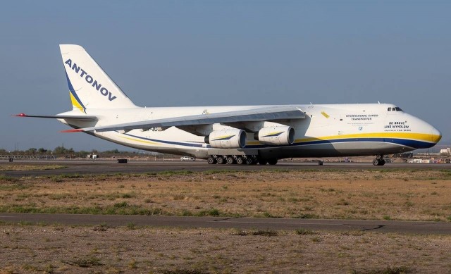 F-16 привезли из Аризоны на Украину на борту Ан-124 "Руслан"
