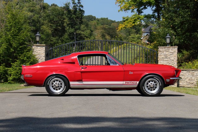60 лет Shelby Mustang. Красивых автофото пост к юбилею