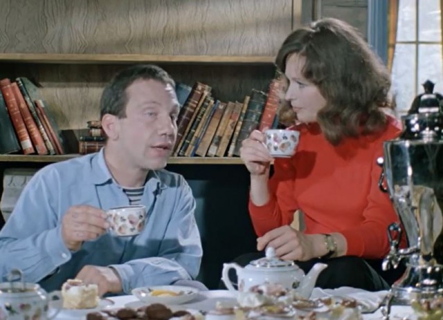 Чел случайно раскрыл секрет российского паспорта камерой смартфона