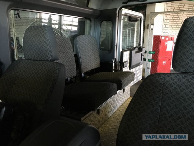 [Москва] Продам Land Rover Defender 90