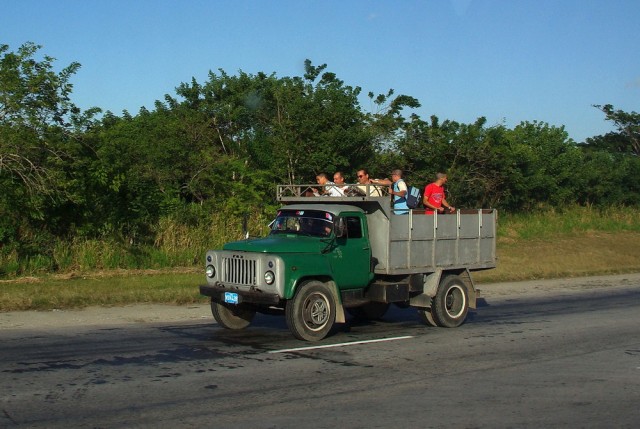 Наши на Кубе (авто)