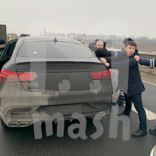 В Москве присяжные оправдали обвиняемых в убийстве после конфликта в кафе "Неолит". Их освободили в зале суда.