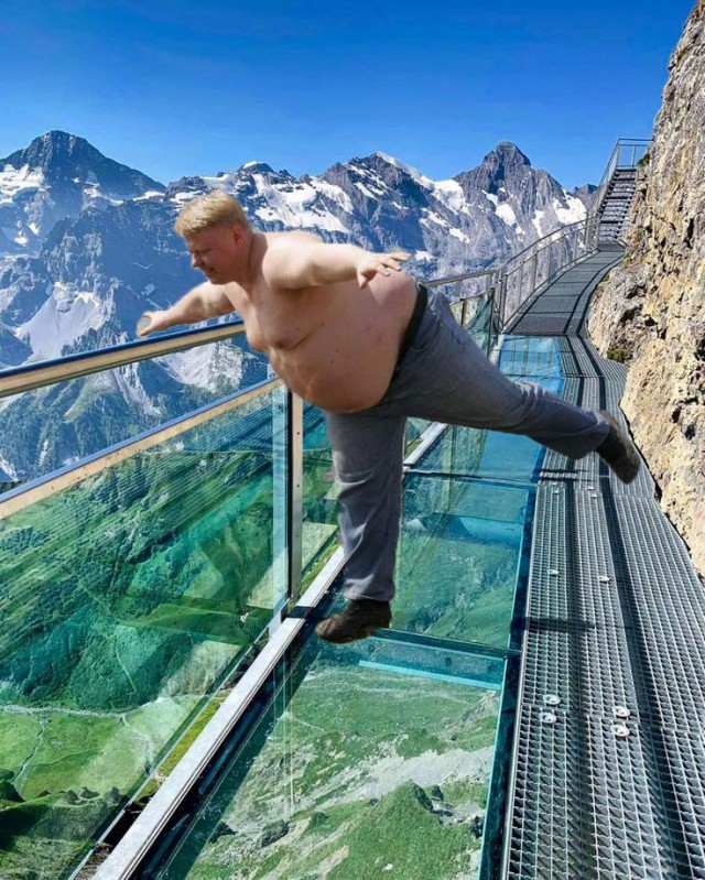 Фотожаба: Эквилибрист
