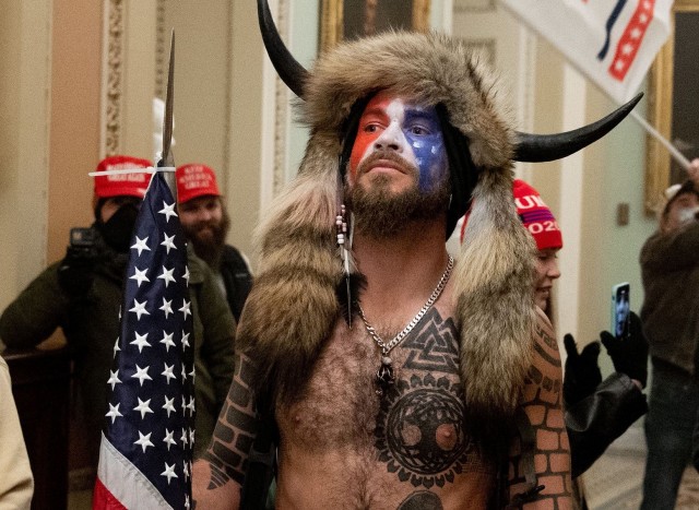 Шамана Александра Габышева заключили в Новосибирскую психиатрическую больницу