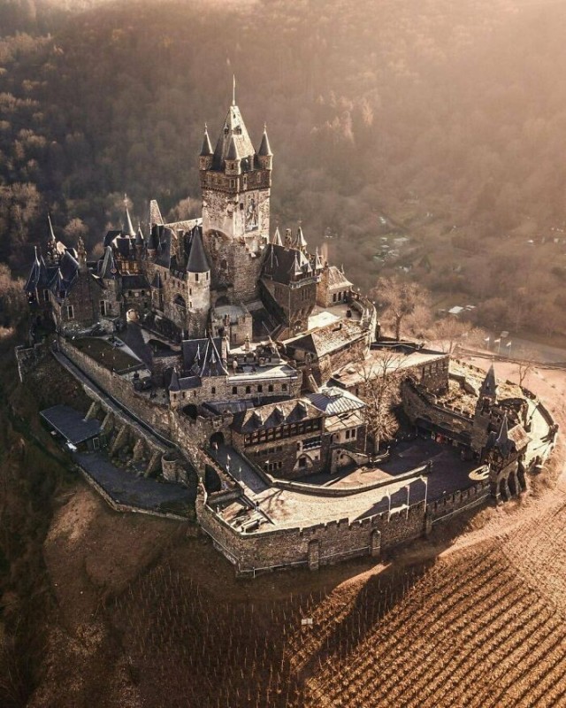 Самые красивые исторические замки.