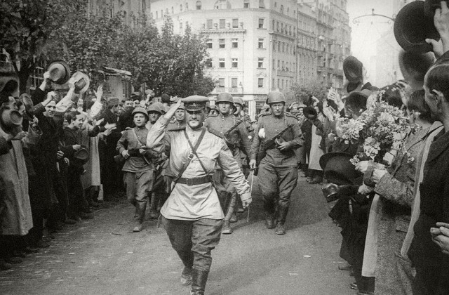 Фотограф Евгений Халдей