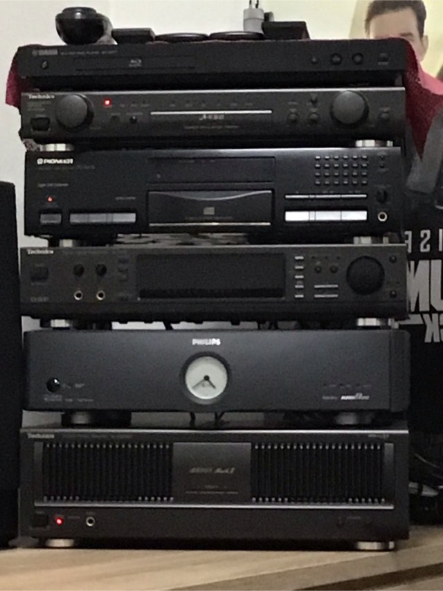 Аудиотехника прошлого века-MARANTZ.