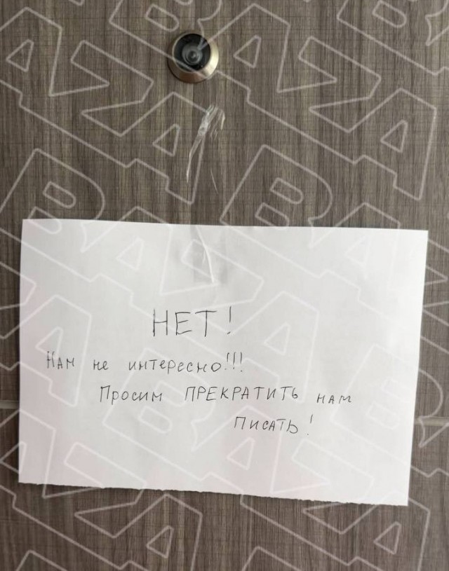 Секс-сталкерша преследует русскоговорящую танцовщицу и её парня в Таиланде