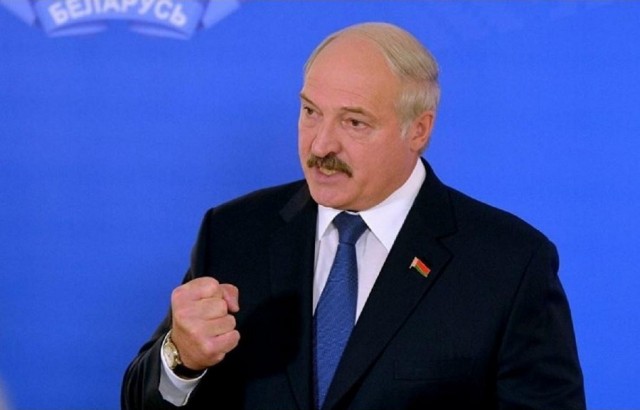 Лукашенко призвал посла набить морду мэру Риги