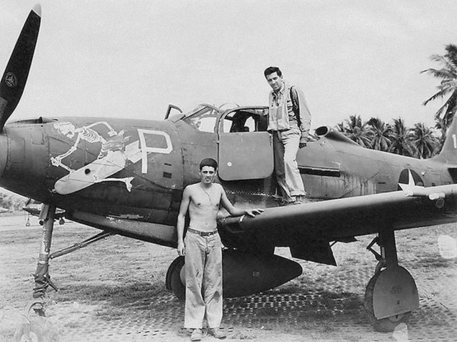 Р-39 Аэрокбра. Американская любимица сталинских соколов. История создания и основные модификации.