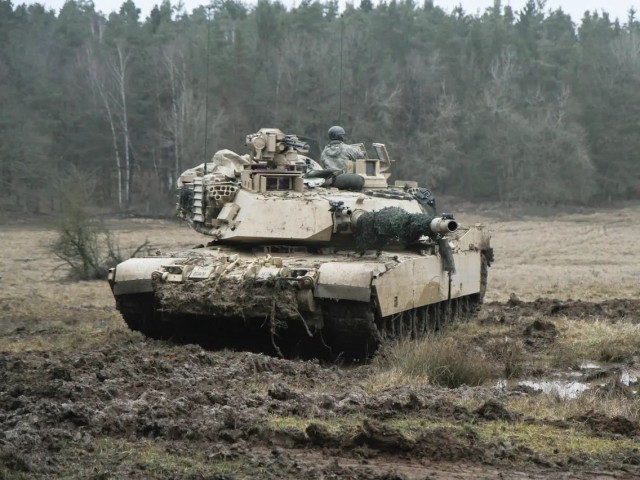 NYT: первые танки Abrams прибыли на Украину