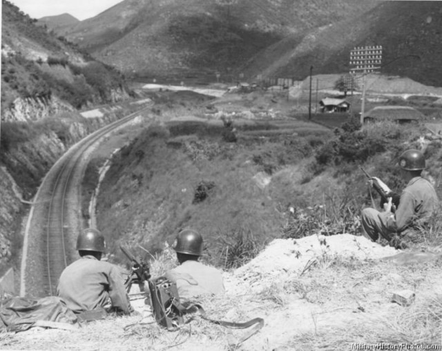Прогулка со «свиньей»: история пулемета М60