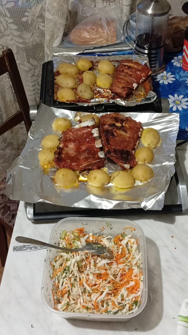 Когда ты её ждёшь с работы, а она задерживается!