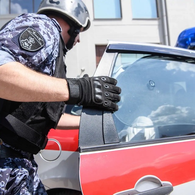 Задержаны двое мигрантов, избивших полицейских в Нефтеюганске — им оказалось по 17 и 18 лет (!)