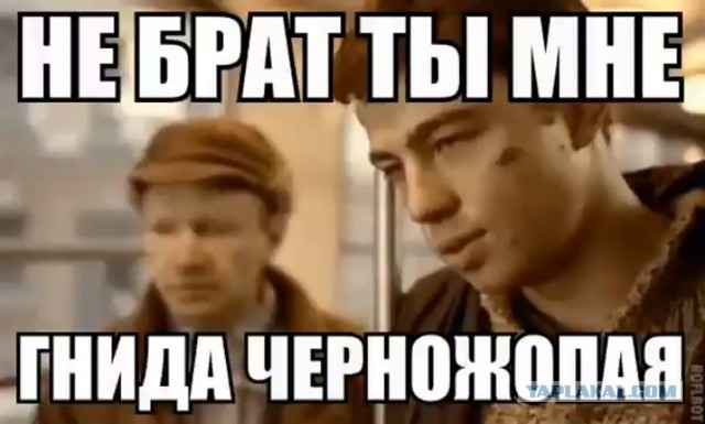 В Хабаровске "Гелендваген" попытался проскочить перекресток на красный свет, но столкнулся с "Тойотой".